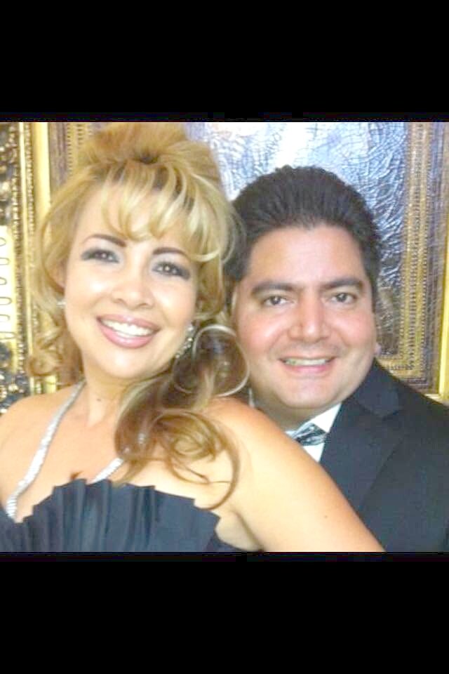 Pastores Víctor y Sandra Ramírez